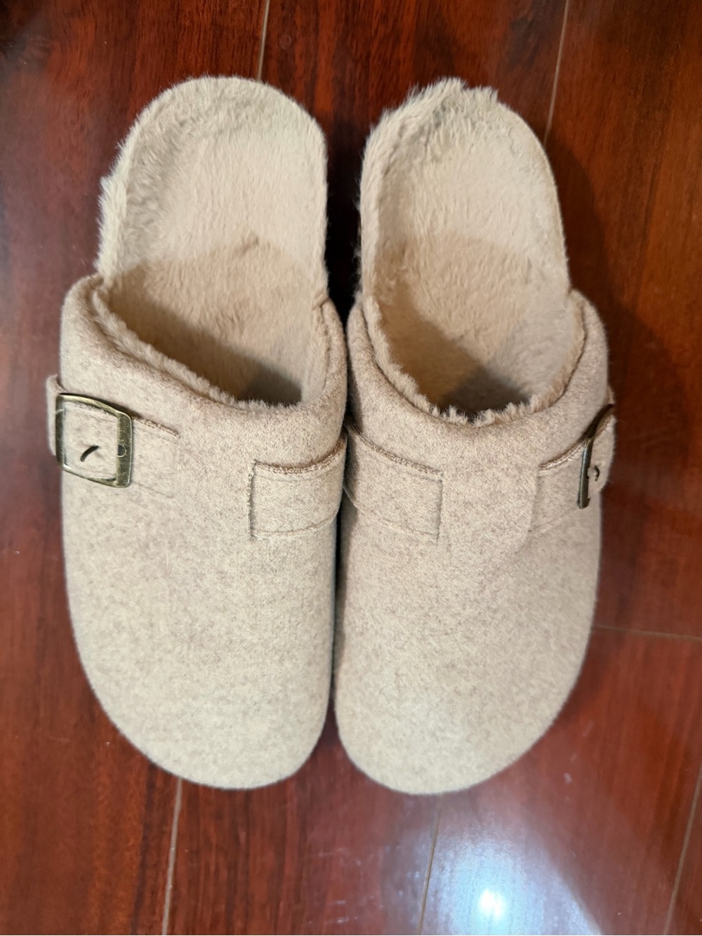 Cozy Fleece Slip-On Clogs in Light Beige